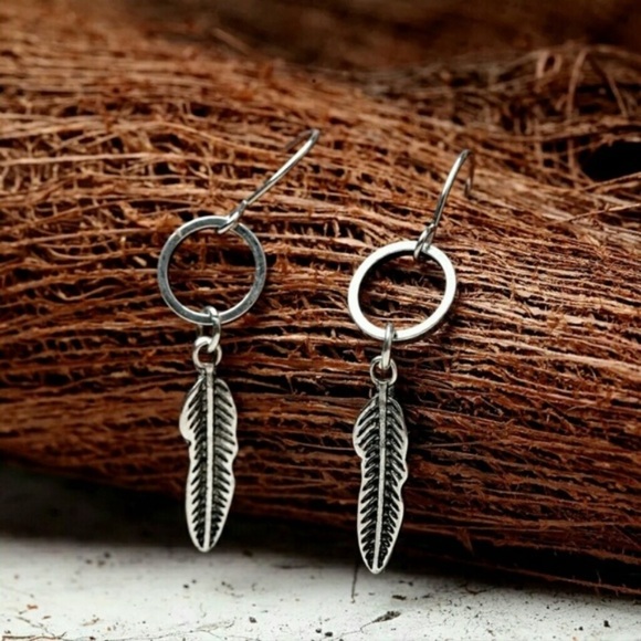 Minimalist sterling silver feather fish hook earrings - Picture 3 of 5